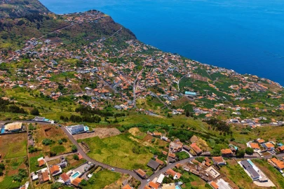 Terreno para Venda em Arco da Calheta