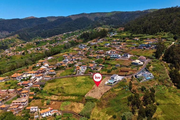 Terreno para Venda em Arco da Calheta Foto 27