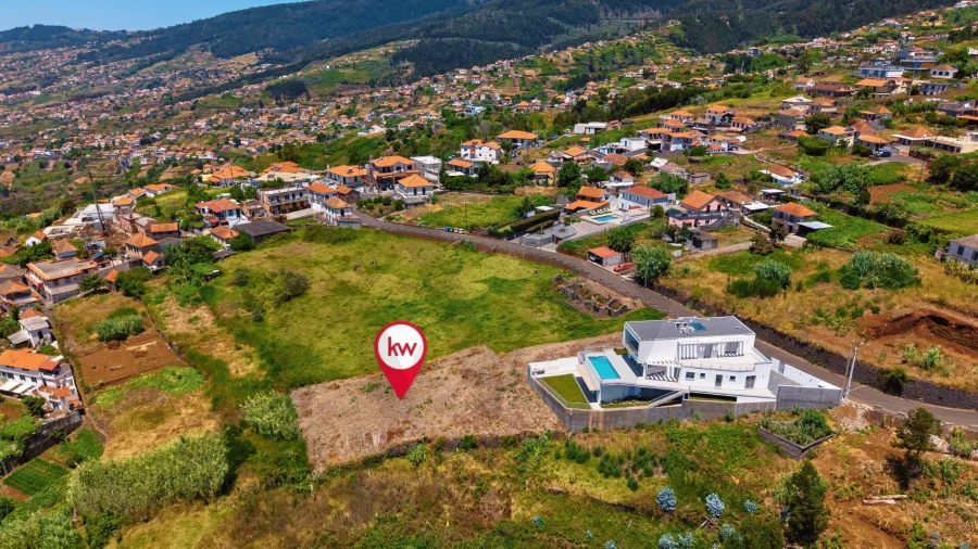 Terreno para Venda em Arco da Calheta