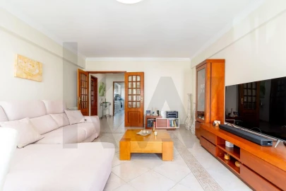 Apartamento T2 para Venda em Corroios