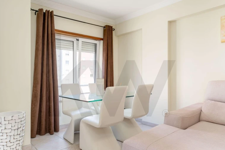 Apartamento T2 para Venda em Corroios Foto 9