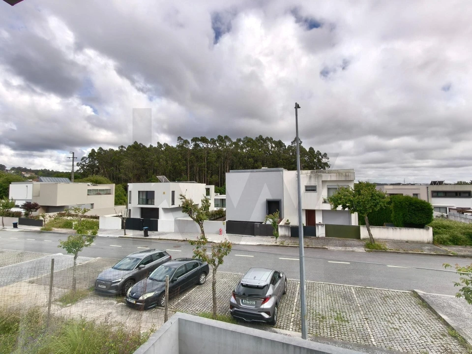Moradia T3 para Venda em Nogueira e Silva Escura Foto 17