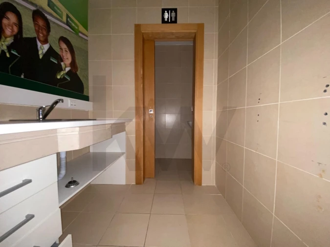 Loja para Arrendamento em Albufeira e Olhos de Água Foto 22