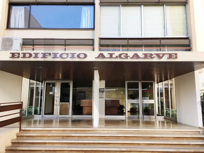 Apartamento para Venda em Quarteira Foto 29