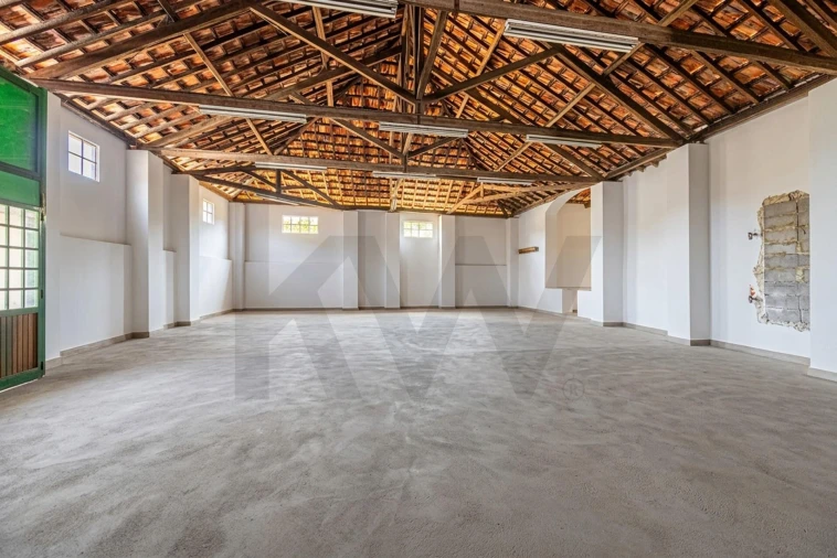 Armazém para Venda em Romeira e Várzea Foto 7