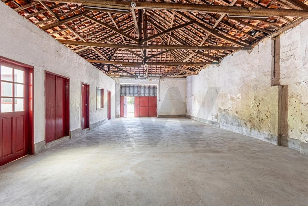 Armazém para Venda em Romeira e Várzea Foto 1