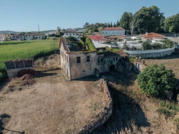 Quinta T3 para Venda em Santa Maria da Feira, Travanca, Sanfins e Espargo