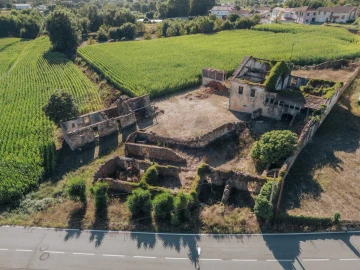 Quinta T3 para Venda em Santa Maria da Feira, Travanca, Sanfins e Espargo