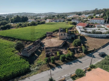Quinta T3 para Venda em Santa Maria da Feira, Travanca, Sanfins e Espargo