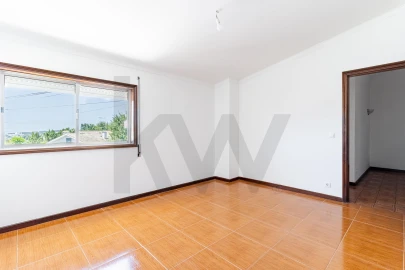 Moradia T2 para Venda em Escapães