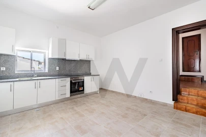 Moradia T2 para Venda em Escapães