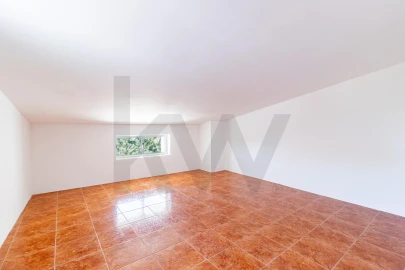 Moradia T2 para Venda em Escapães