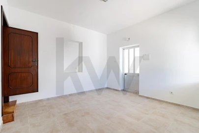 Moradia T2 para Venda em Escapães