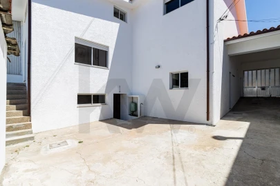Moradia T2 para Venda em Escapães