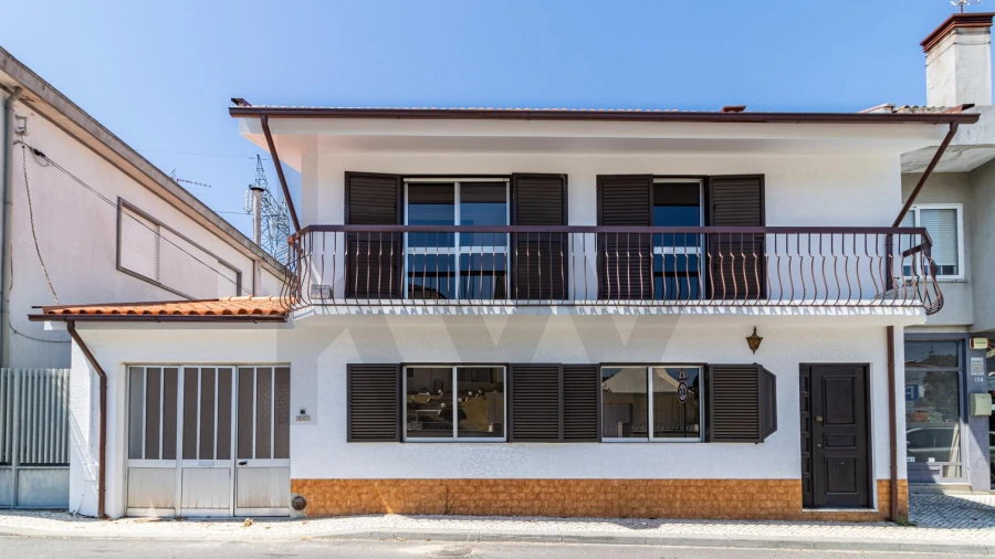 Moradia T2 para Venda em Escapães