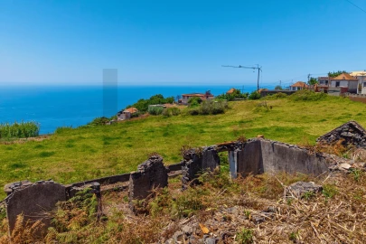 Terreno para Venda em Arco da Calheta