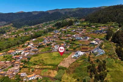 Terreno para Venda em Arco da Calheta