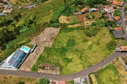 Terreno para Venda em Arco da Calheta