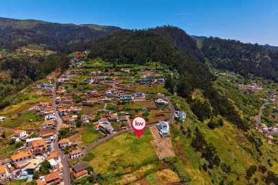 Terreno para Venda em Arco da Calheta