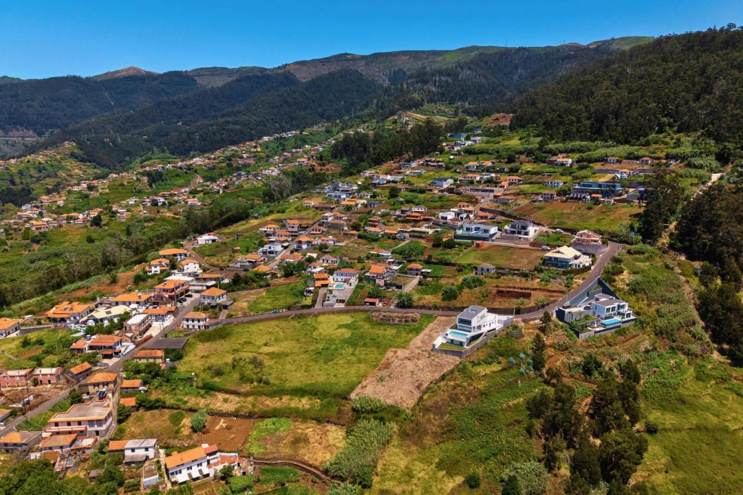 Terreno para Venda em Arco da Calheta Foto 24