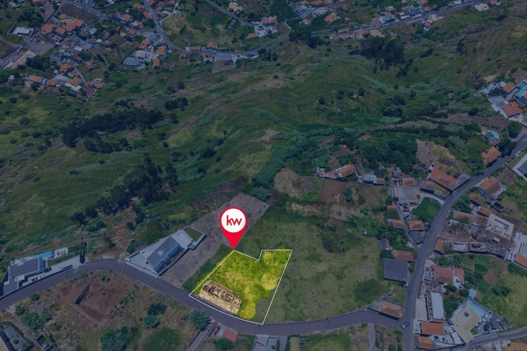 Terreno para Venda em Arco da Calheta Foto 15