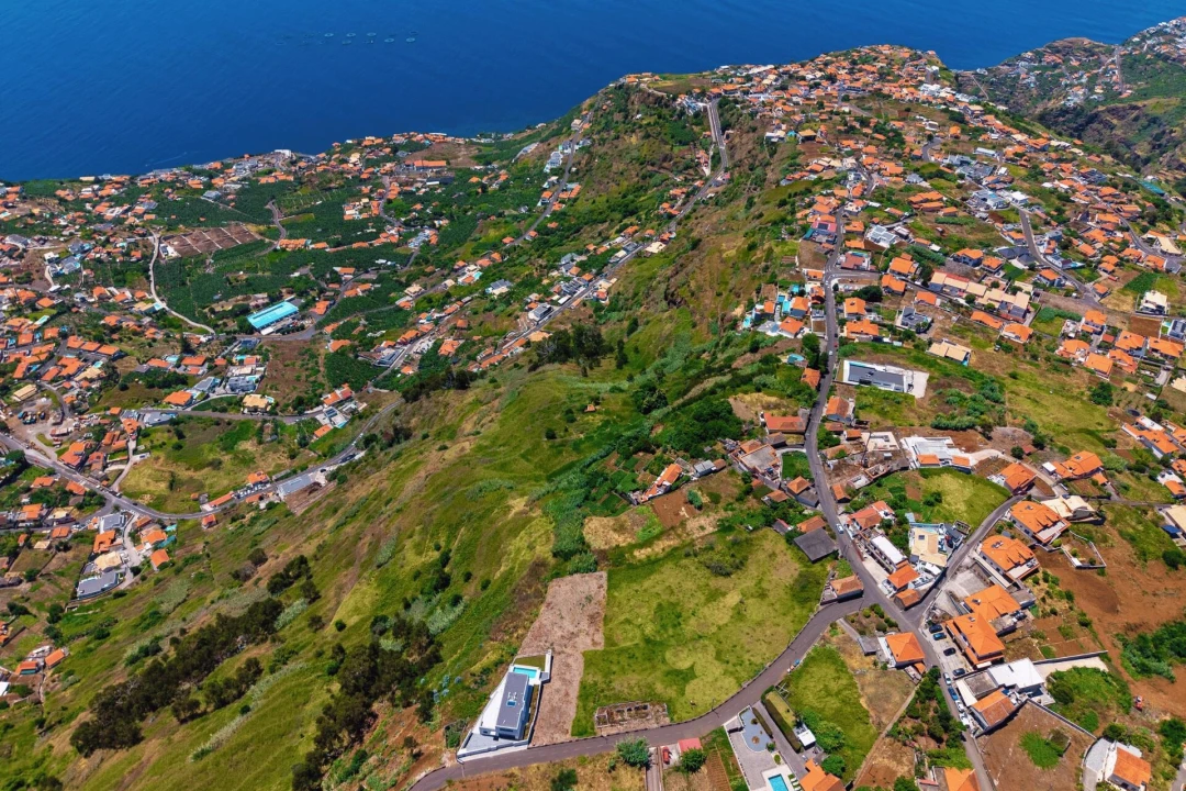Terreno para Venda em Arco da Calheta Foto 8
