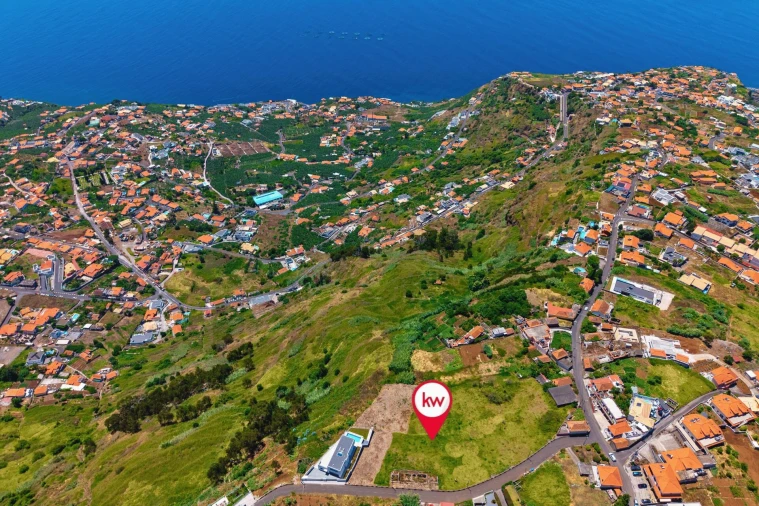 Terreno para Venda em Arco da Calheta Foto 2