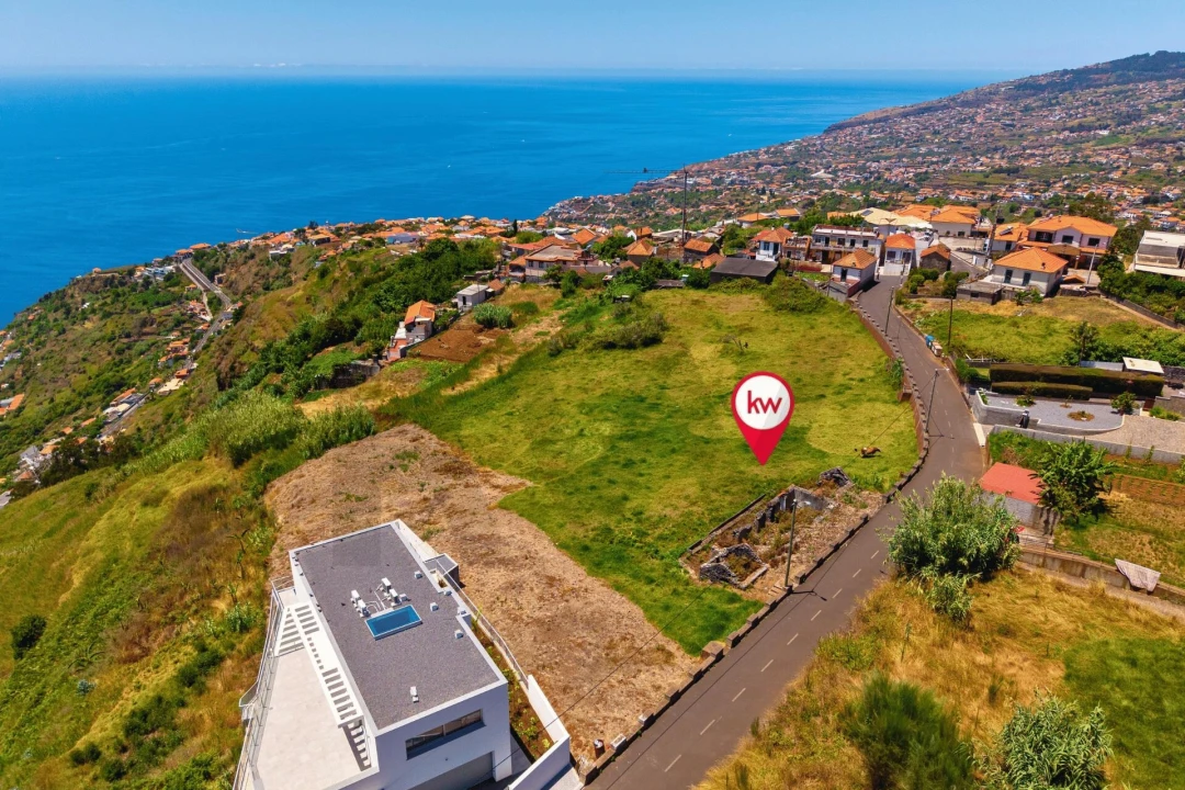 Terreno para Venda em Arco da Calheta Foto 5