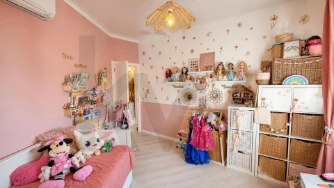 Apartamento T4 para Venda em Mina de Água