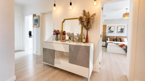 Apartamento T4 para Venda em Mina de Água