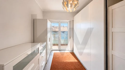 Apartamento T4 para Venda em Mina de Água