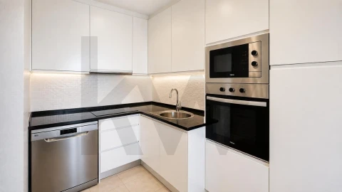 Apartamento T4 para Venda em Mina de Água