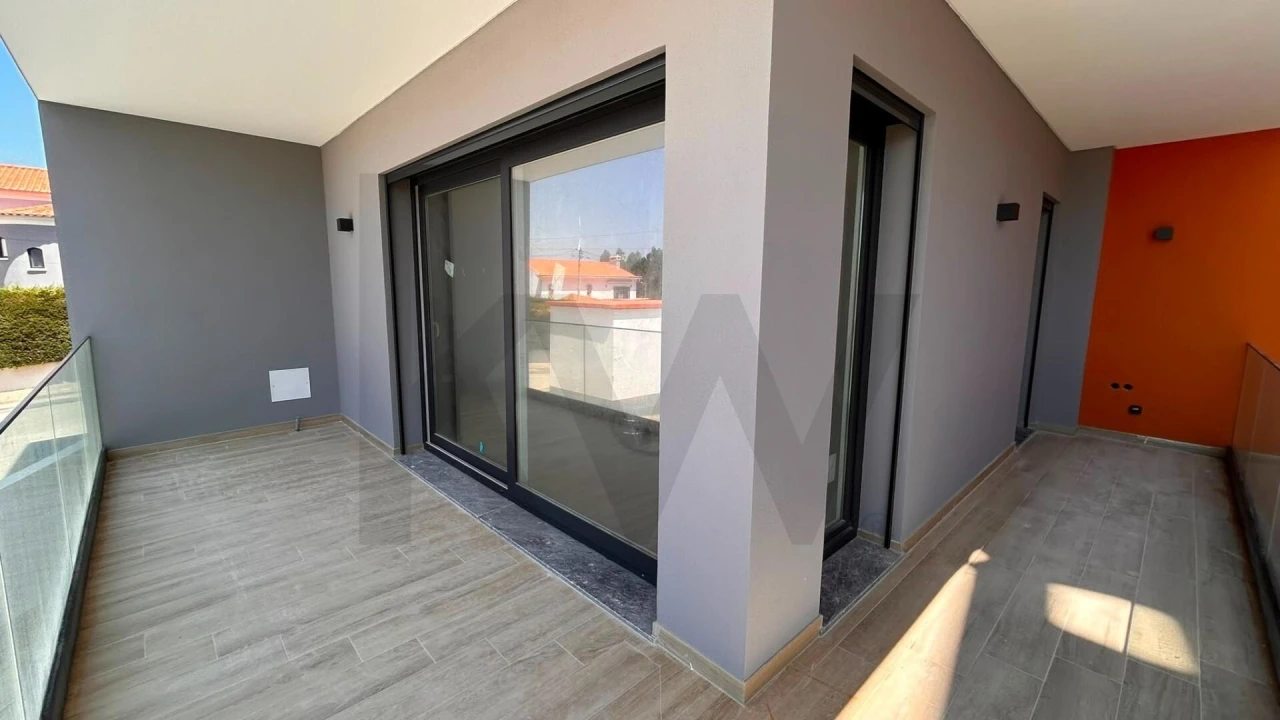 Apartamento T3 para Venda em Ericeira Foto 3