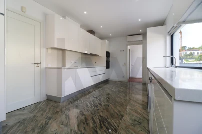 Apartamento T3 para Arrendamento em Cascais e Estoril