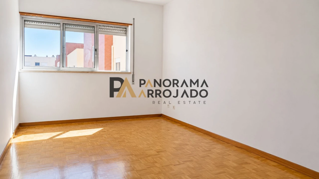 Apartamento T2 para Venda em Caparica e Trafaria Foto 18