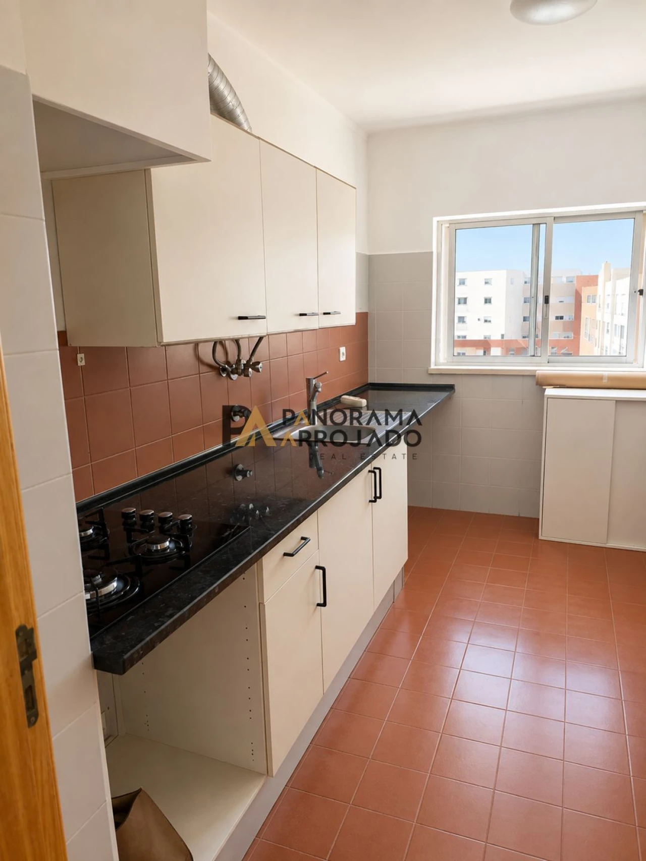 Apartamento T2 para Venda em Caparica e Trafaria Foto 4