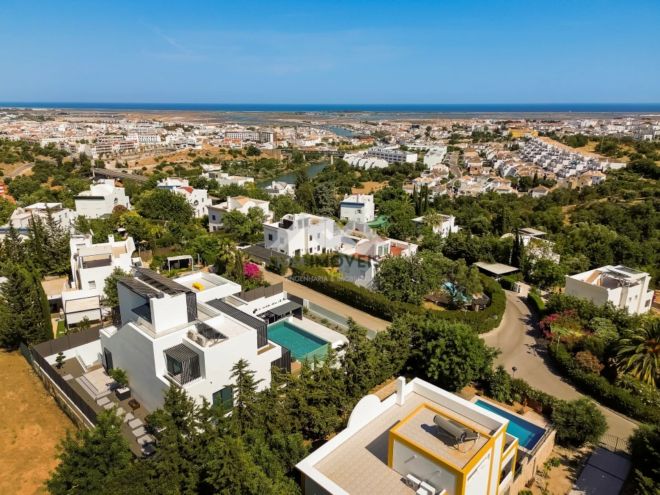 Moradia T5 para Venda em Tavira (Santa Maria e Santiago) Foto 7