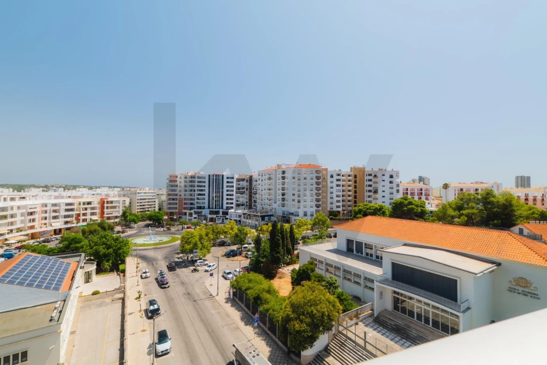 Apartamento T2 para Venda em Portimão Foto 44