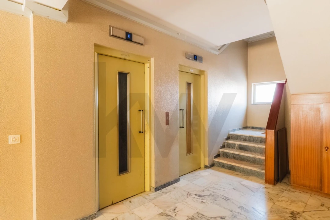 Apartamento T2 para Venda em Portimão Foto 47