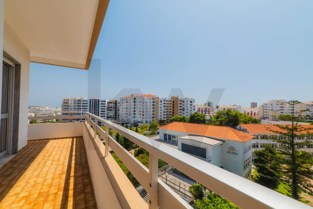 Apartamento T2 para Venda em Portimão Foto 1