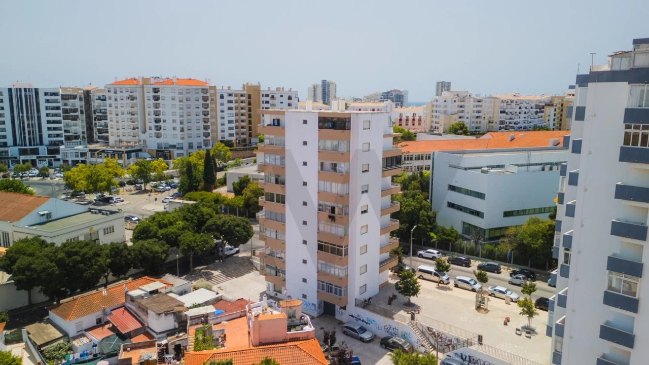 Apartamento T2 para Venda em Portimão Foto 49
