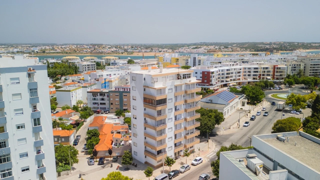 Apartamento T2 para Venda em Portimão Foto 50