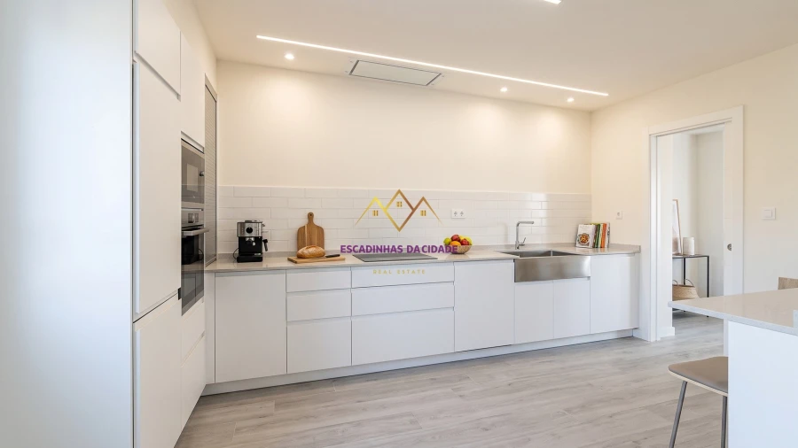 Apartamento T2 para Venda em Sacavém e Prior Velho