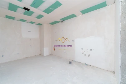Apartamento T2 para Venda em Sacavém e Prior Velho