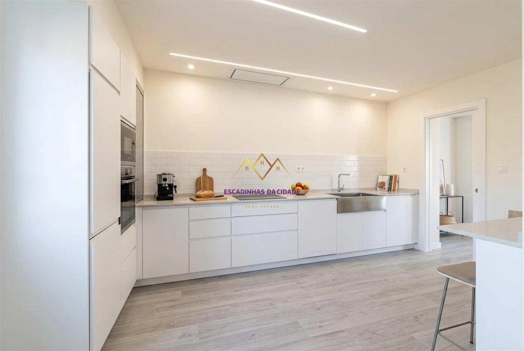 Apartamento T2 para Venda em Sacavém e Prior Velho Foto 3
