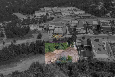 Terreno para Venda em Queluz e Belas