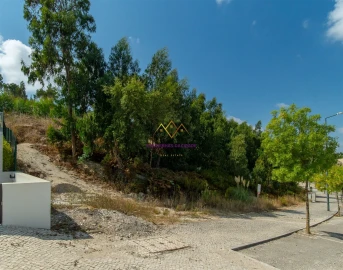 Terreno para Venda em Queluz e Belas