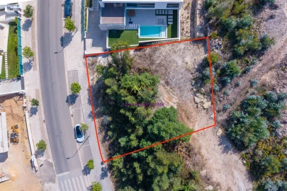 Terreno para Venda em Queluz e Belas