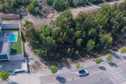 Terreno para Venda em Queluz e Belas