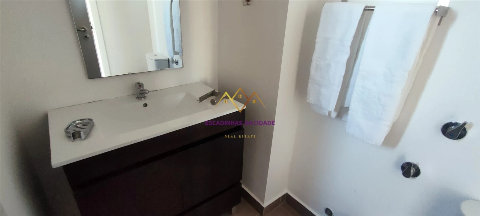 Apartamento T1 para Arrendamento em Misericórdia Foto 15